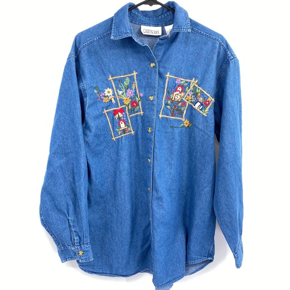 Vintage denim Chambray button front Bird house embroidered shirt size medium squ